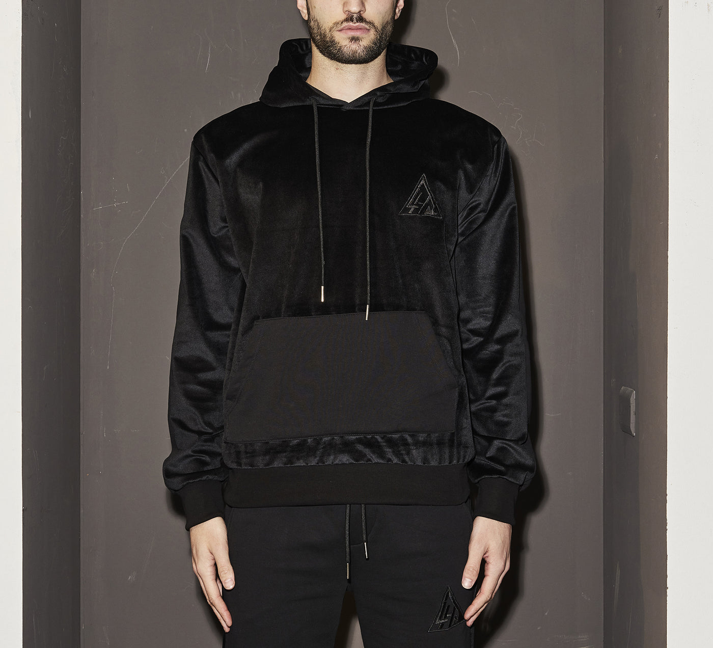 LHB2521003  Hooded Embroidery Velvet