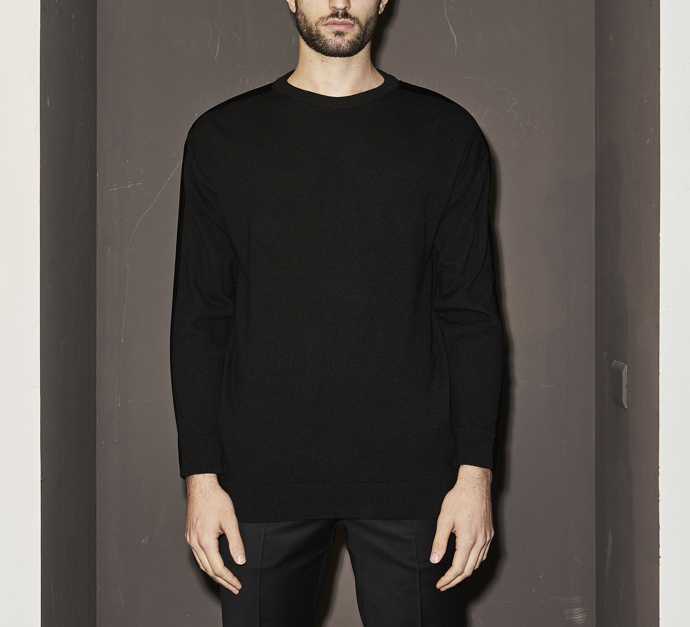 LHB2523009  Roundneck Velvet Band Sweater